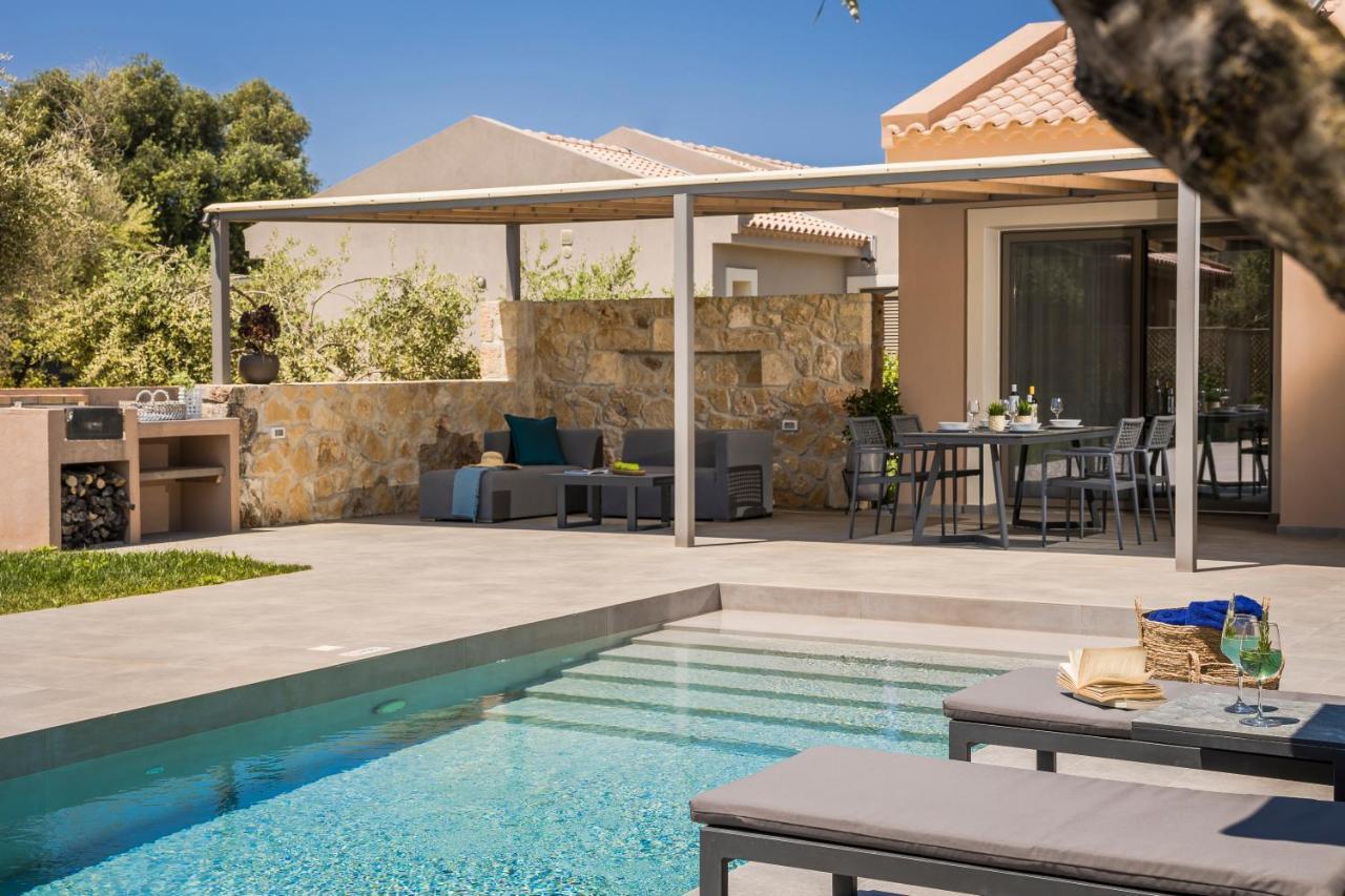 סבורונטה Villa Laoura מראה חיצוני תמונה